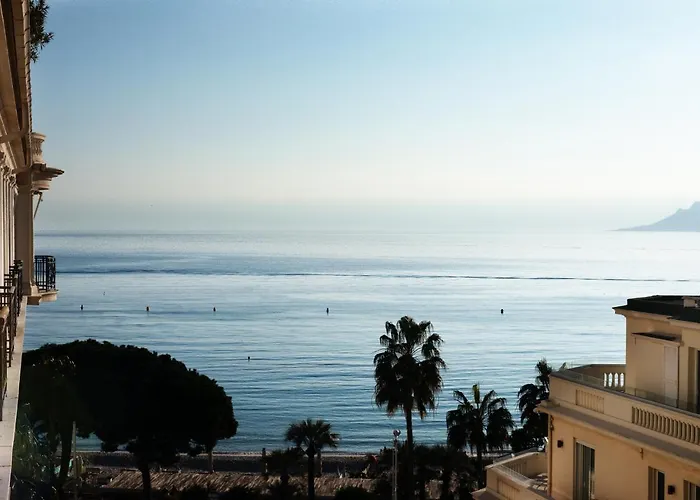 Croisette Vue Mer Laterale